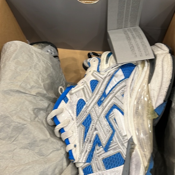 Balenciaga Track - Picture 3 of 3